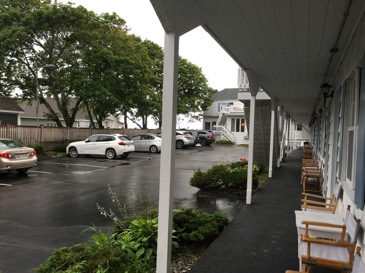 The House & Motel