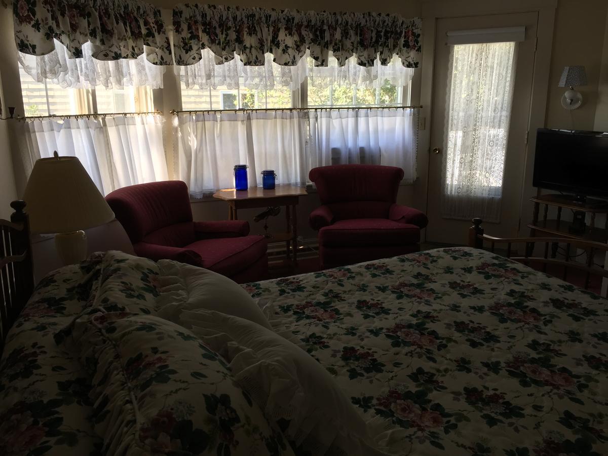 Motel The House &